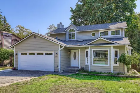 2702 203rd St SW, Lynnwood, WA 98036