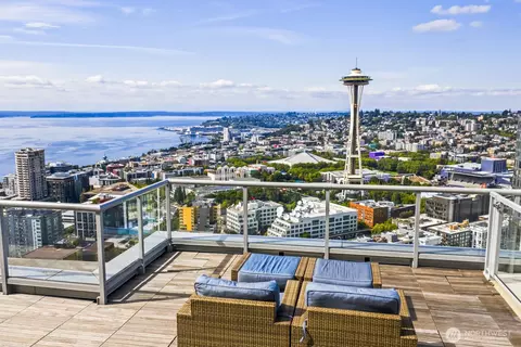588 Bell St #315S, Seattle, WA 98121