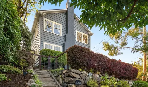2553 Warren Ave N, Seattle, WA 98109