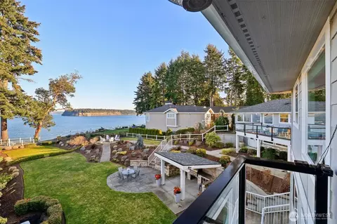 7143 Grandview Pl #1, Gig Harbor, WA 98335