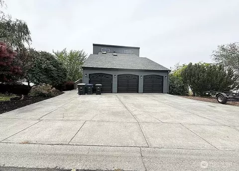 1730 W Marina Dr, Moses Lake, WA 98837