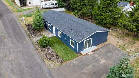110 E Frank Ave, Westport, WA 98595