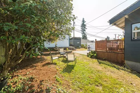 Exterior - 1111 Maple St, Everett, WA 98201 photo 7 of 9