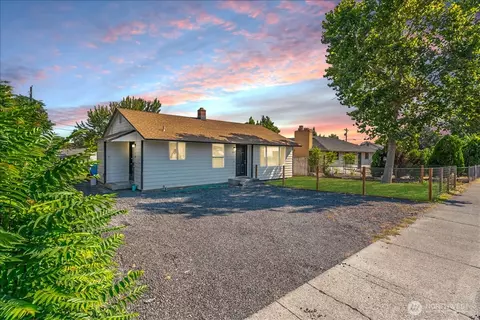 519 N Clark Rd, Moses Lake, WA 98837