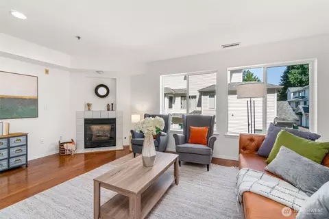 16225 Northup Way #A202, Bellevue, WA 98008