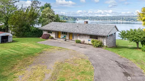 22617 Kingsbury Rd SW, Vashon, WA 98070