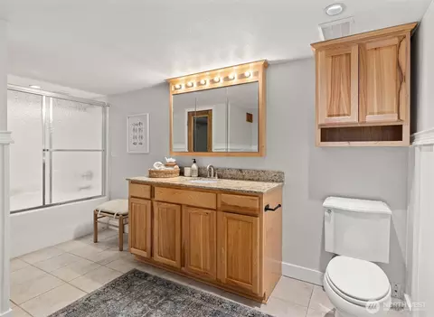 Bath - 5152 Sound Ave, Everett, WA 98203 photo 4 of 4
