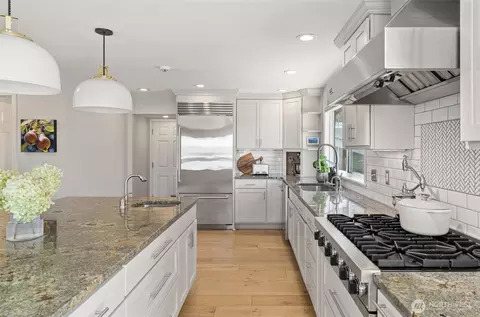 Kitchen - 5152 Sound Ave, Everett, WA 98203 photo 3 of 3