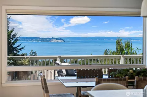View/Area - 5152 Sound Ave, Everett, WA 98203 photo 2 of 4