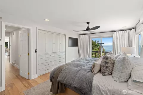 Bedroom - 5152 Sound Ave, Everett, WA 98203 photo 1 of 3