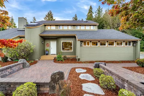 4001 Foxhall Dr NE, Olympia, WA 98516