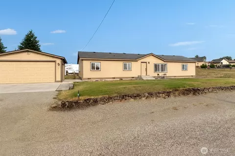 416 N Warren St, Waterville, WA 98858