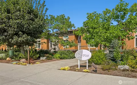 61 Pine St #217, Edmonds, WA 98020