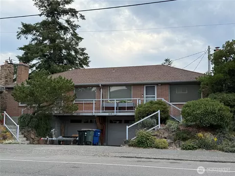 3612 Beach Dr SW, Seattle, WA 98116