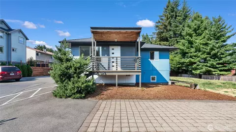 3736 Southcenter Blvd, Tukwila, WA 98188