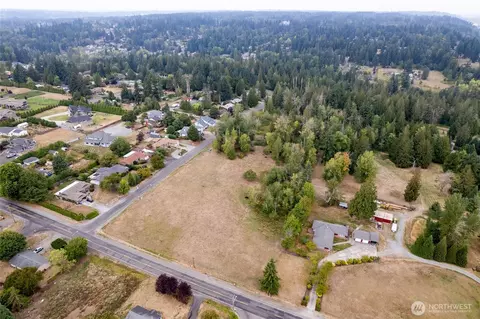 11919 8th St E, Edgewood, WA 98372