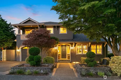 3016 37th Ave W, Seattle, WA 98199