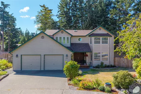 1175 NW Kitsap Ter, Oak Harbor, WA 98277