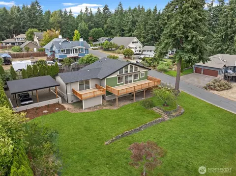1268 Pilchuck Dr, Fox Island, WA 98333