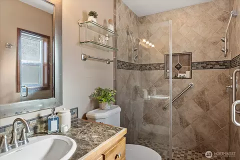 Bath - 1102 Rucker Ave, Everett, WA 98201 photo 2 of 3