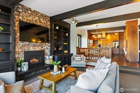 Living - 1102 Rucker Ave, Everett, WA 98201 photo 8 of 8