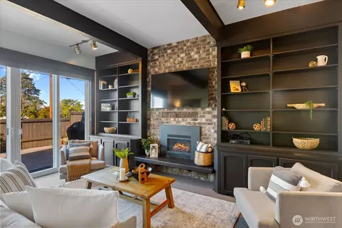 Living - 1102 Rucker Ave, Everett, WA 98201 photo 7 of 8