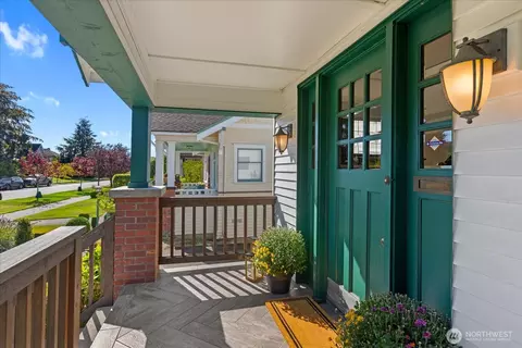Exterior - 1102 Rucker Ave, Everett, WA 98201 photo 2 of 3