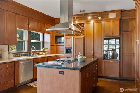 Kitchen - 1102 Rucker Ave, Everett, WA 98201 photo 2 of 3