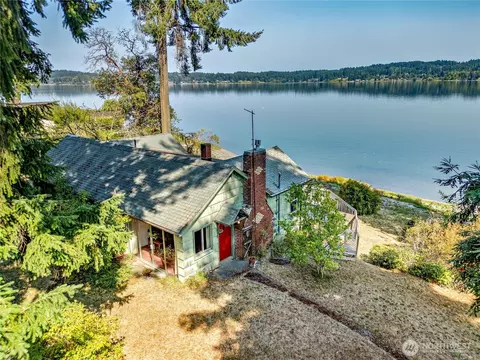 4338 Tanda Ave NW, Bremerton, WA 98312