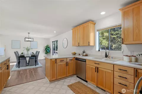 22124 49th Ave SE, Bothell, WA 98021 photo 18