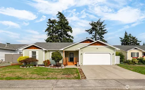 2014 SW Rosario Pl, Oak Harbor, WA 98277