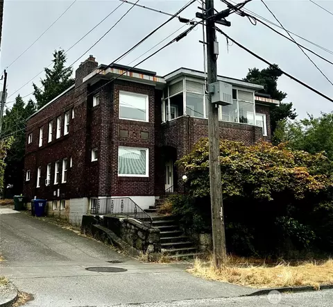 914 N 40th St, Seattle, WA 98103
