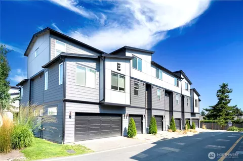 3230 148th St SW #E-2, Lynnwood, WA 98087
