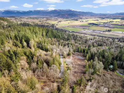 7220 Cliffside Ln, Sedro Woolley, WA 98284