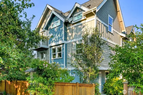 1828 27th Ave #B, Seattle, WA 98122
