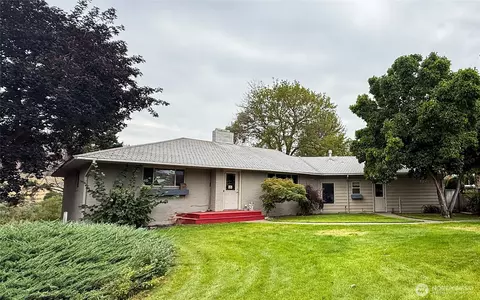 1864 Old Hwy 97, Okanogan, WA 98840