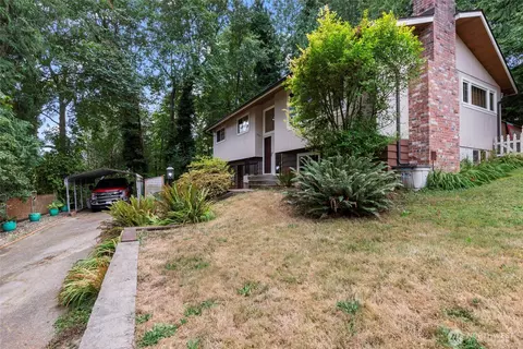223 Alnus Way, Bremerton, WA 98310