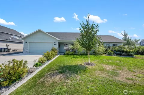 3429 W Glenmoor Dr, Moses Lake, WA 98837