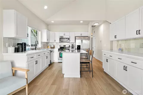 Kitchen - 221 Riggs Dr E, Enumclaw, WA 98022 photo 1 of 6