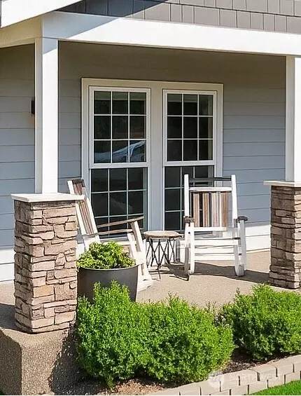 Exterior - 221 Riggs Dr E, Enumclaw, WA 98022 photo 3 of 4