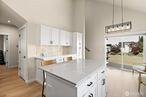 Kitchen - 221 Riggs Dr E, Enumclaw, WA 98022 photo 6 of 6