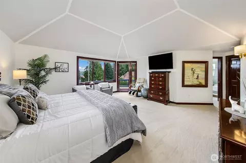 Bedroom - 21031 49th Ave SE, Bothell, WA 98021 photo 2 of 5