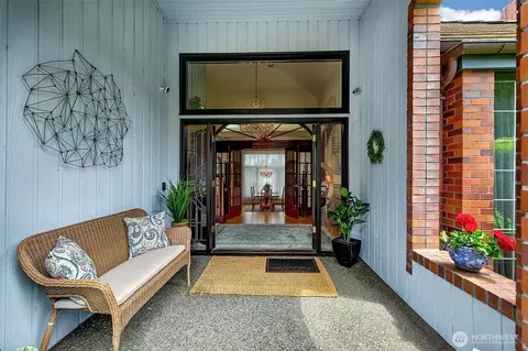 Entry Way - 21031 49th Ave SE, Bothell, WA 98021 photo 1 of 3