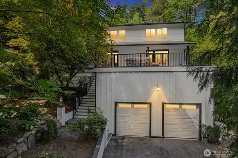 17519 33rd Ave NE, Lake Forest Park, WA 98155