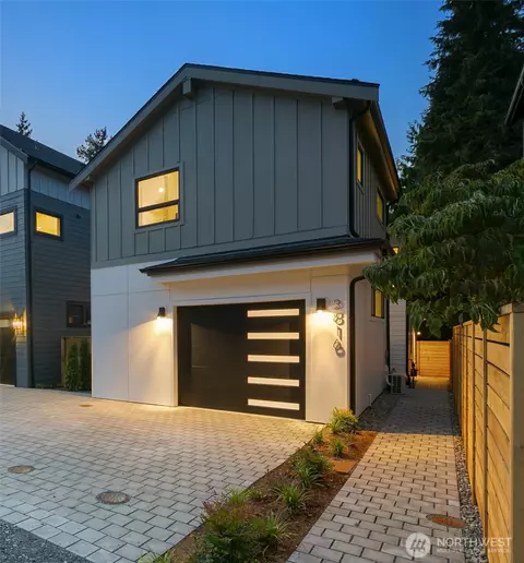 3816 NE 89th St, Seattle, WA 98115