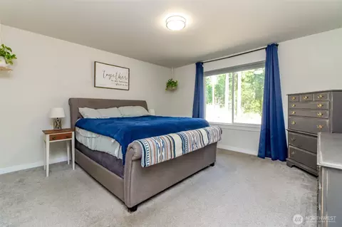 Bedroom - 19211 Patterson Rd E, Orting, WA 98360 photo 4 of 5