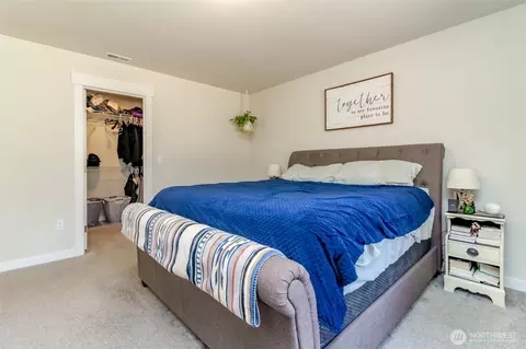 Bedroom - 19211 Patterson Rd E, Orting, WA 98360 photo 5 of 5