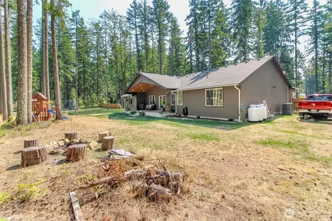 Exterior - 19211 Patterson Rd E, Orting, WA 98360 photo 5 of 7