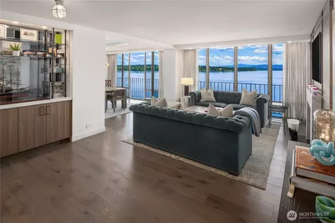 Living - 1620 43rd Ave E #5B, Seattle, WA 98112 photo 5 of 7