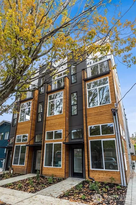 1108 33rd Ave #B, Seattle, WA 98122